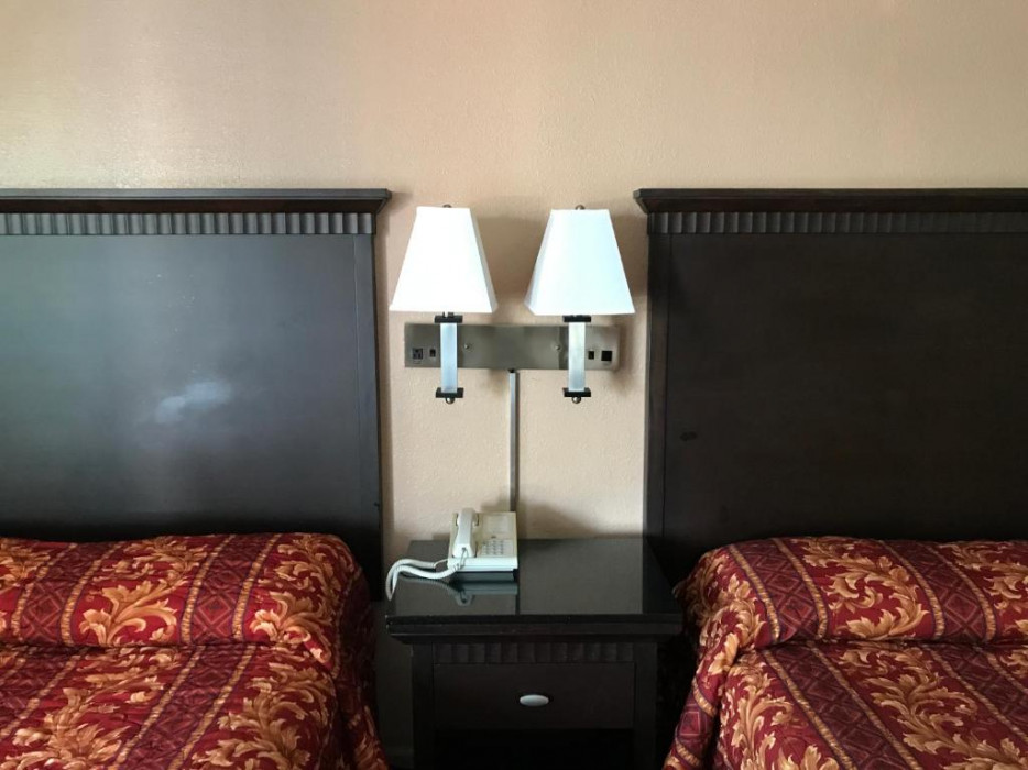 Queen Double Family Room Non-Smoking